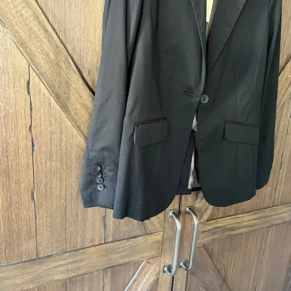 Eddie Bauer Classic Black Single Button Lined Wool Blend Blazer Size 4 NWT - Picture 3 of 10